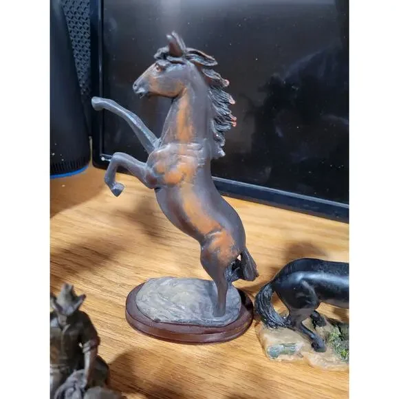 Southwest Theme Small resin Figures, horses, Cowboy 6 - Picture 7 of 16